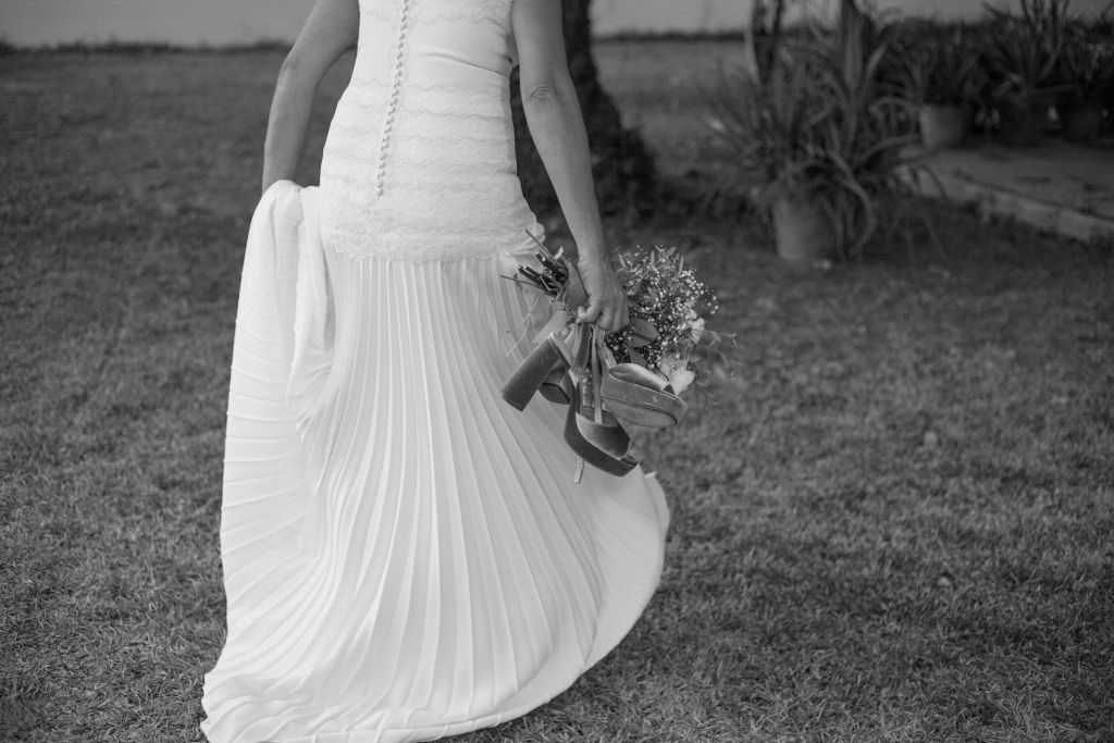 vestido de novia con falda plisada