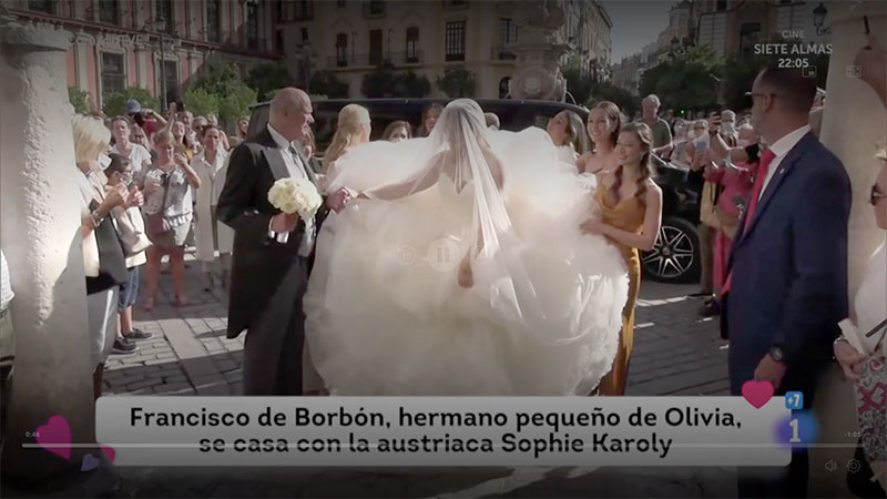 Llegada de Sophie Karoly a la catedral de Sevilla